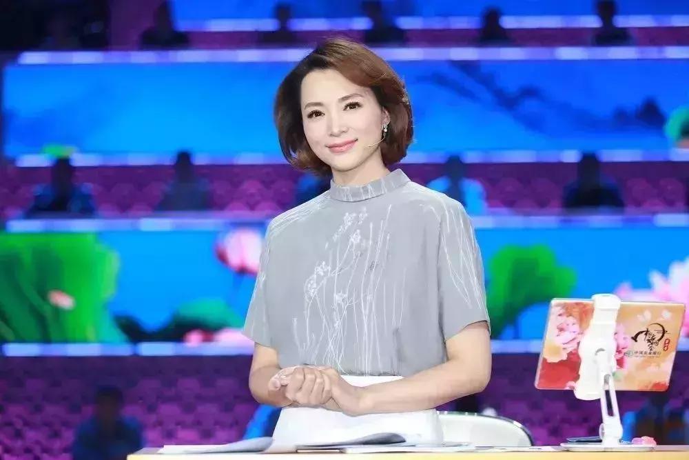 2019诗词大会董卿开场词,董卿诗词大会开场视频