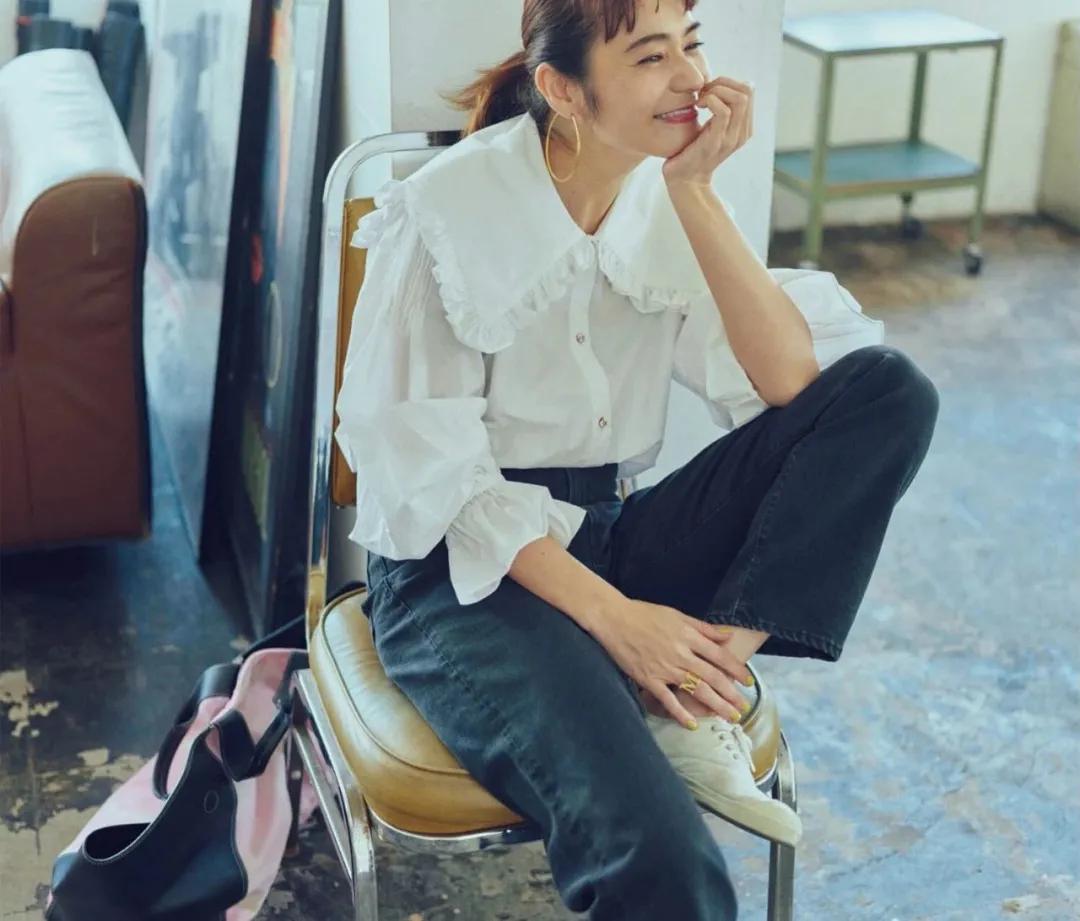 “挤奶衫”难穿上热搜，试试这三款衬衫，百搭时髦还高级