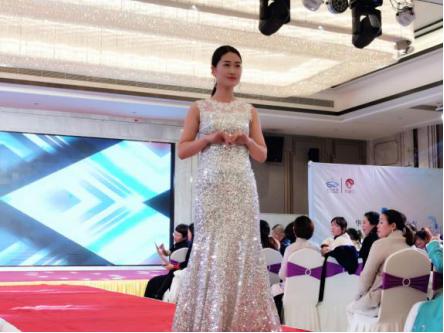 共享美衣：服装界“华为”登陆襄阳，云上衣橱走进万家