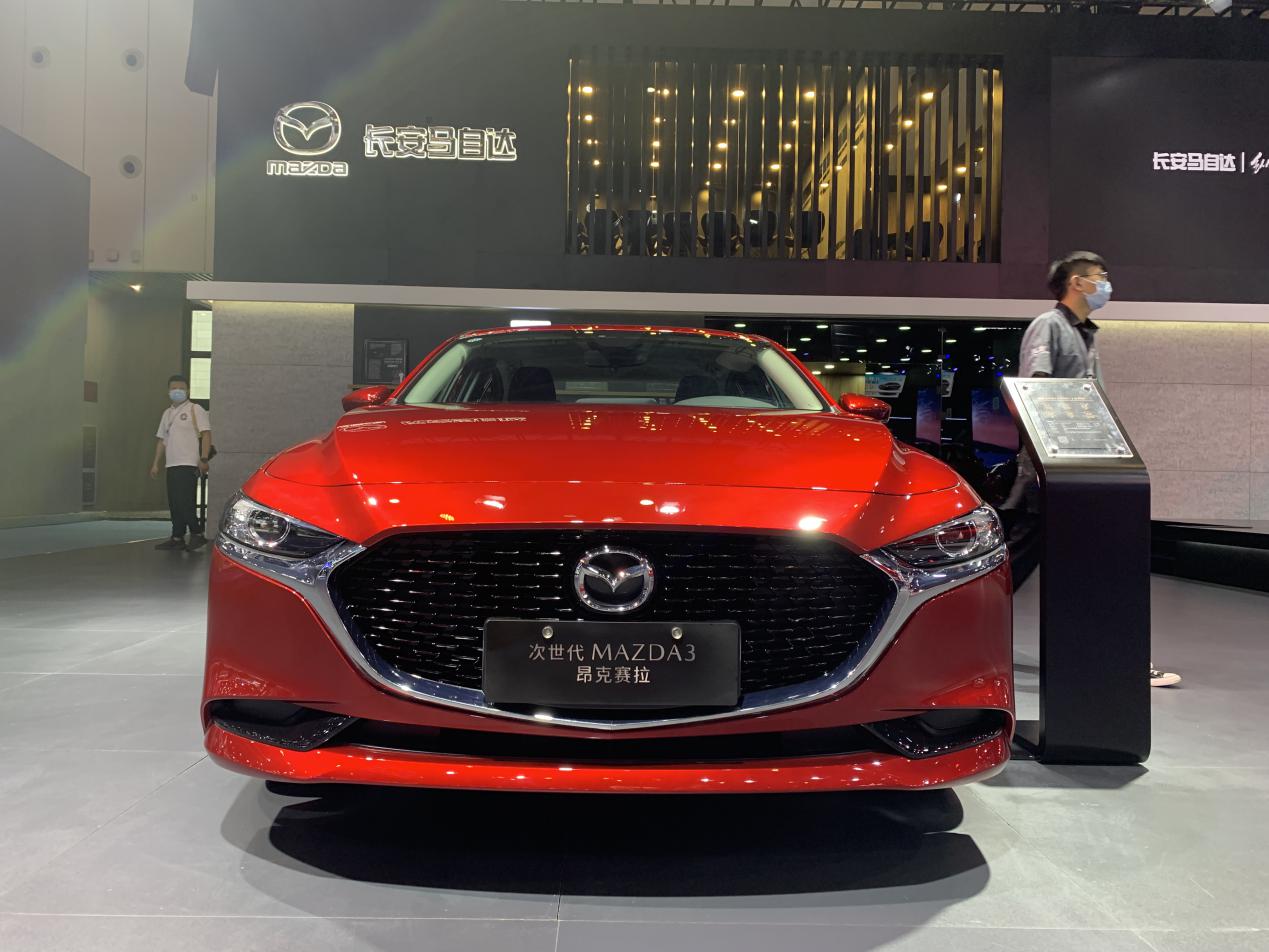 昂克赛拉与同级对比安全性,昂克赛拉对比思域的优点