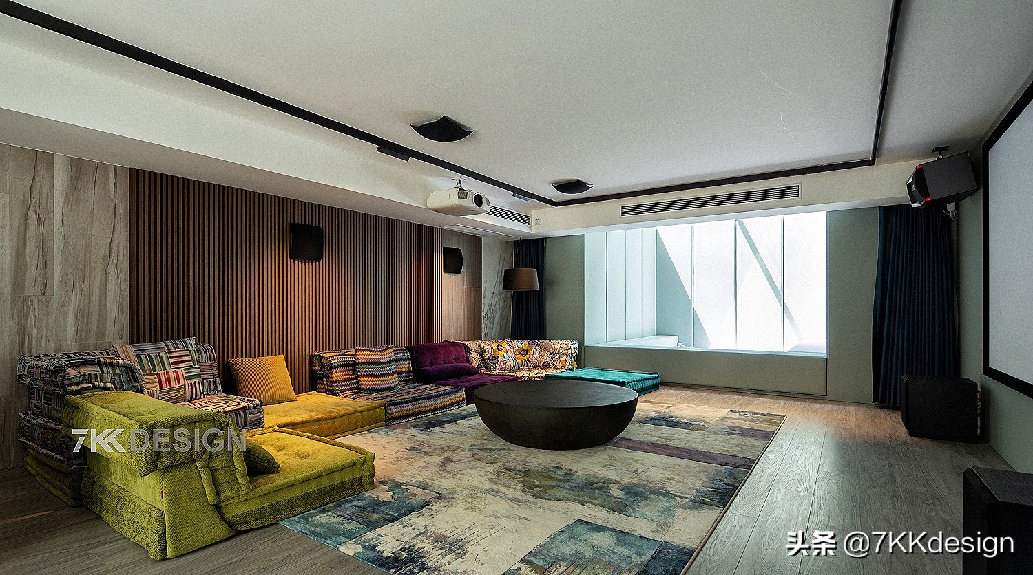 海边联排别墅小院实景现代轻奢,独栋带院子的小别墅年代感