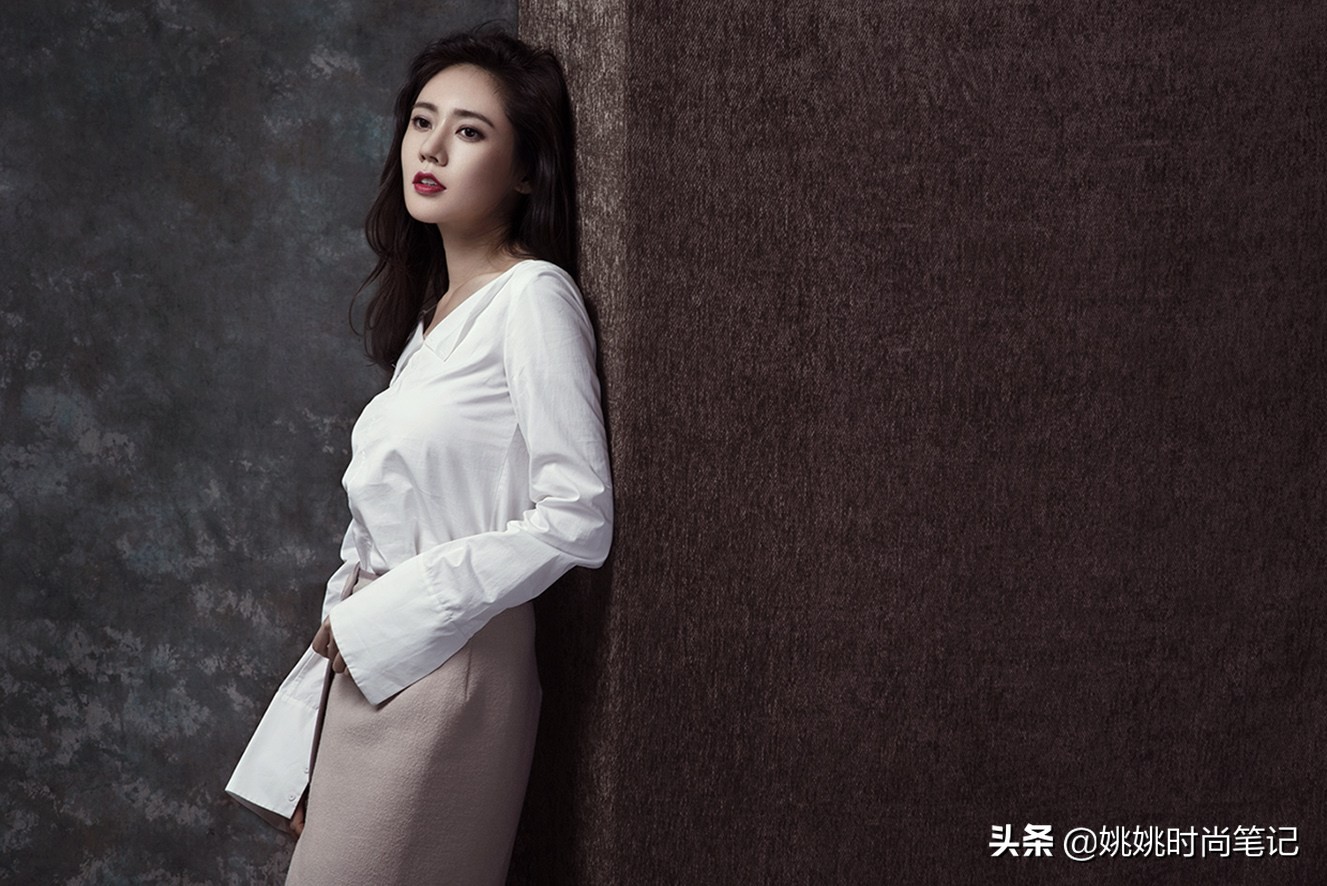 秋瓷炫颜值巅峰图,秋瓷炫运动装惊艳写真图片