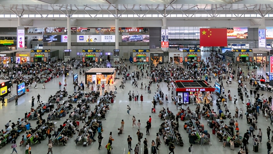 德媒澳媒称，中国人钱难赚了，国产品牌或迎崛起良机