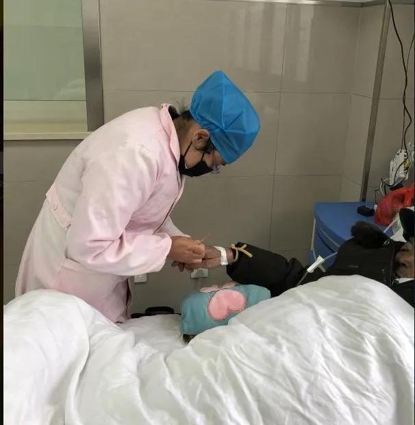 她们是金坛女神，不接受反驳