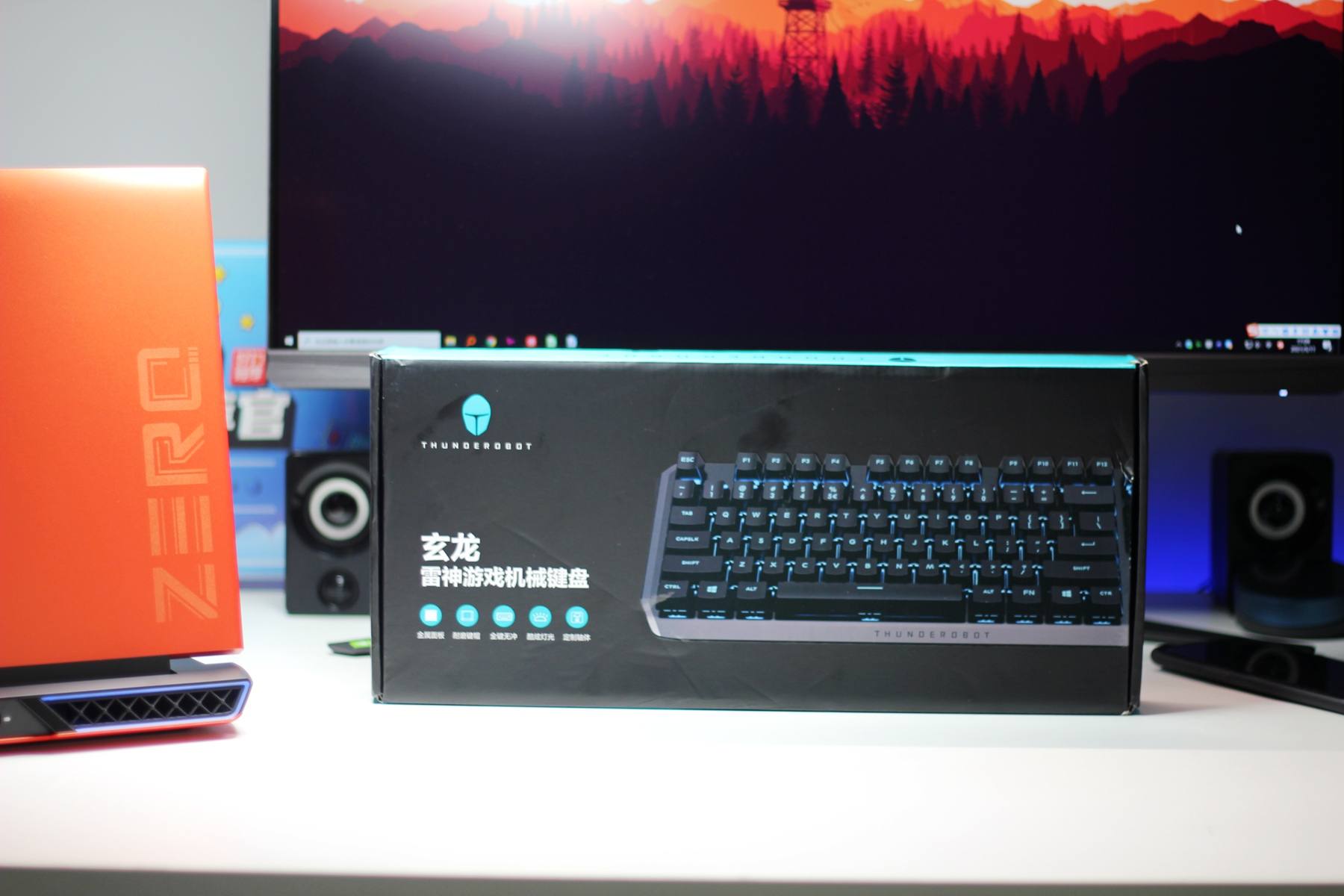 雷神玄龙机械键盘kl5087体验,多功能双头灯二合一复合灯