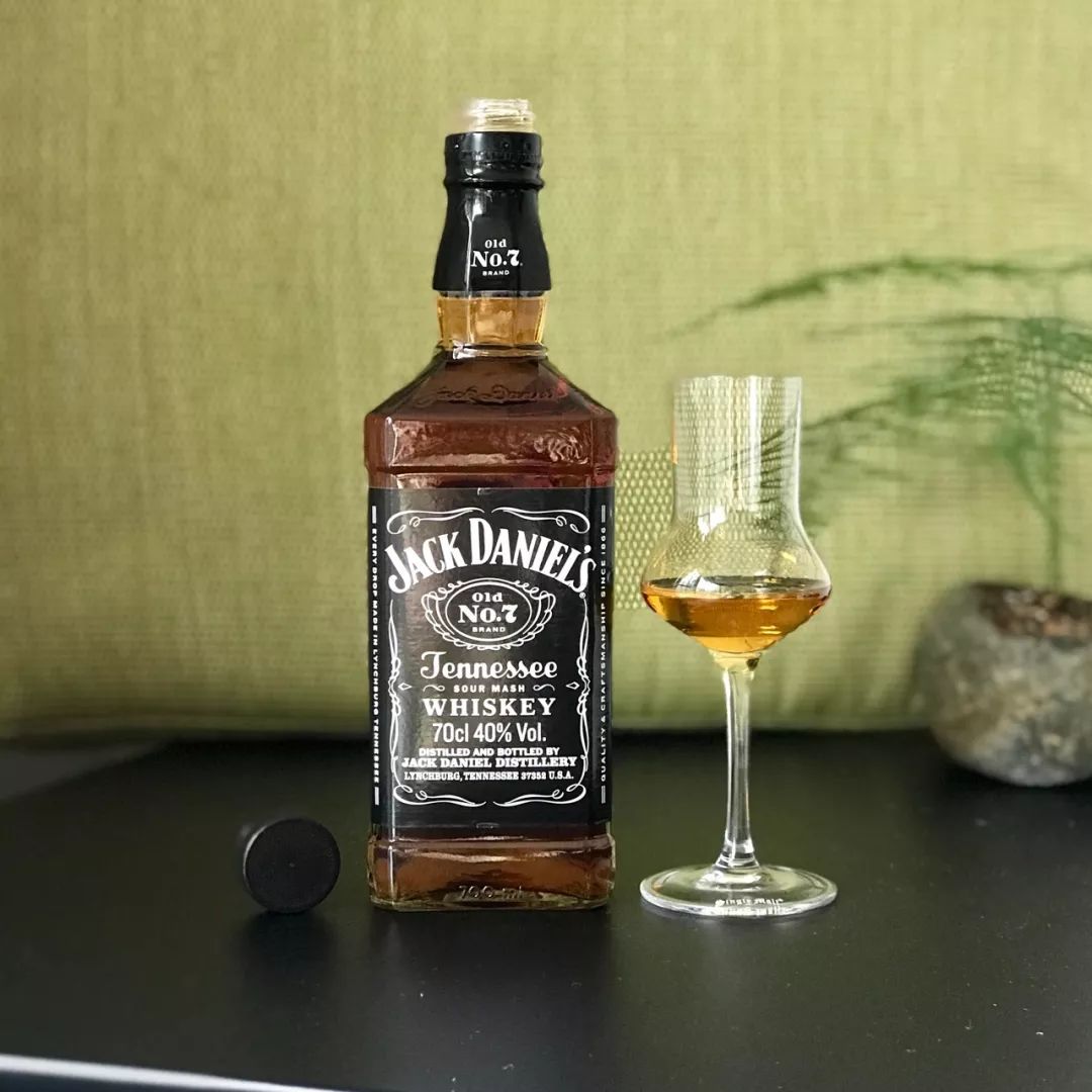 微信里最受关注的20款威士忌，哪些便宜好喝还适合入门？