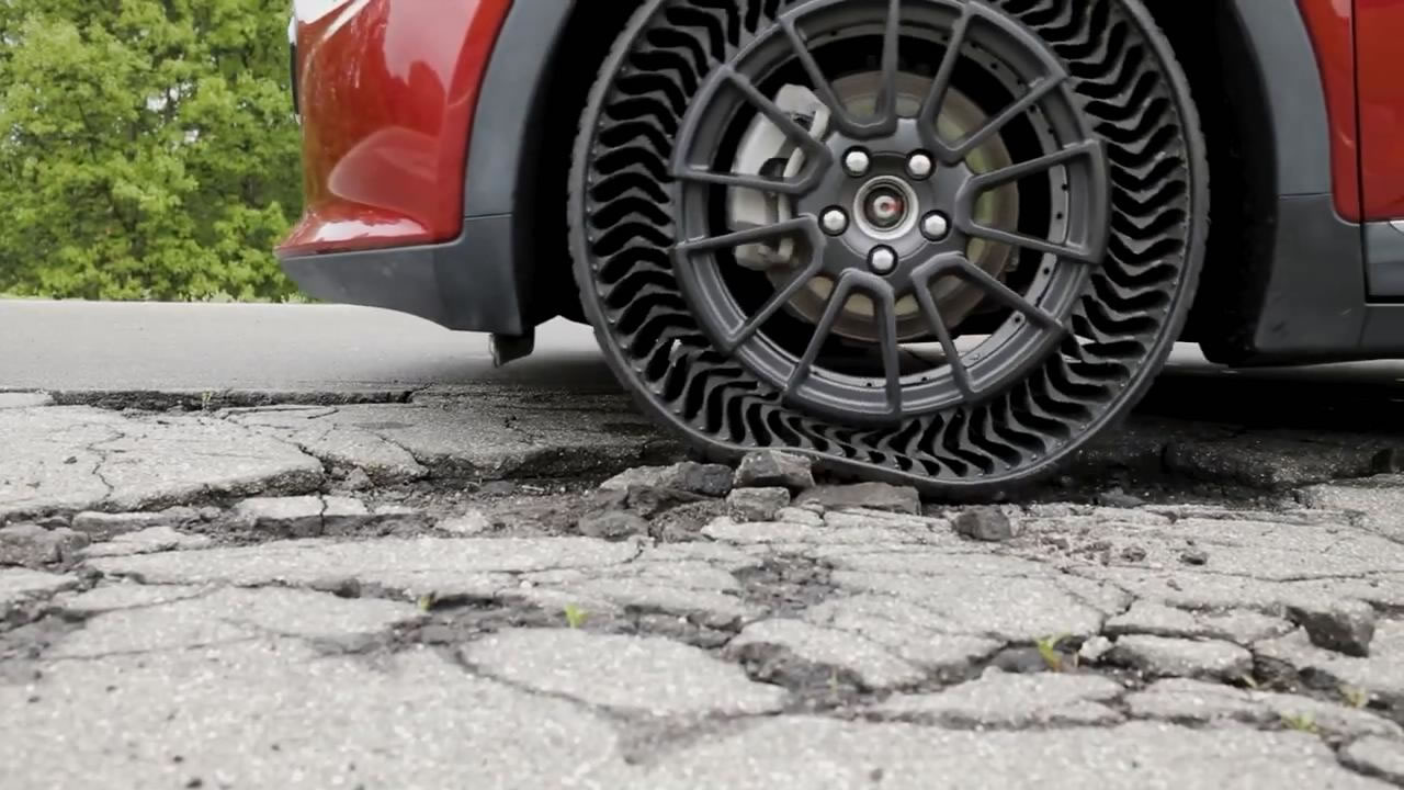 米其林胎侧黑科技,米其林不充气轮胎