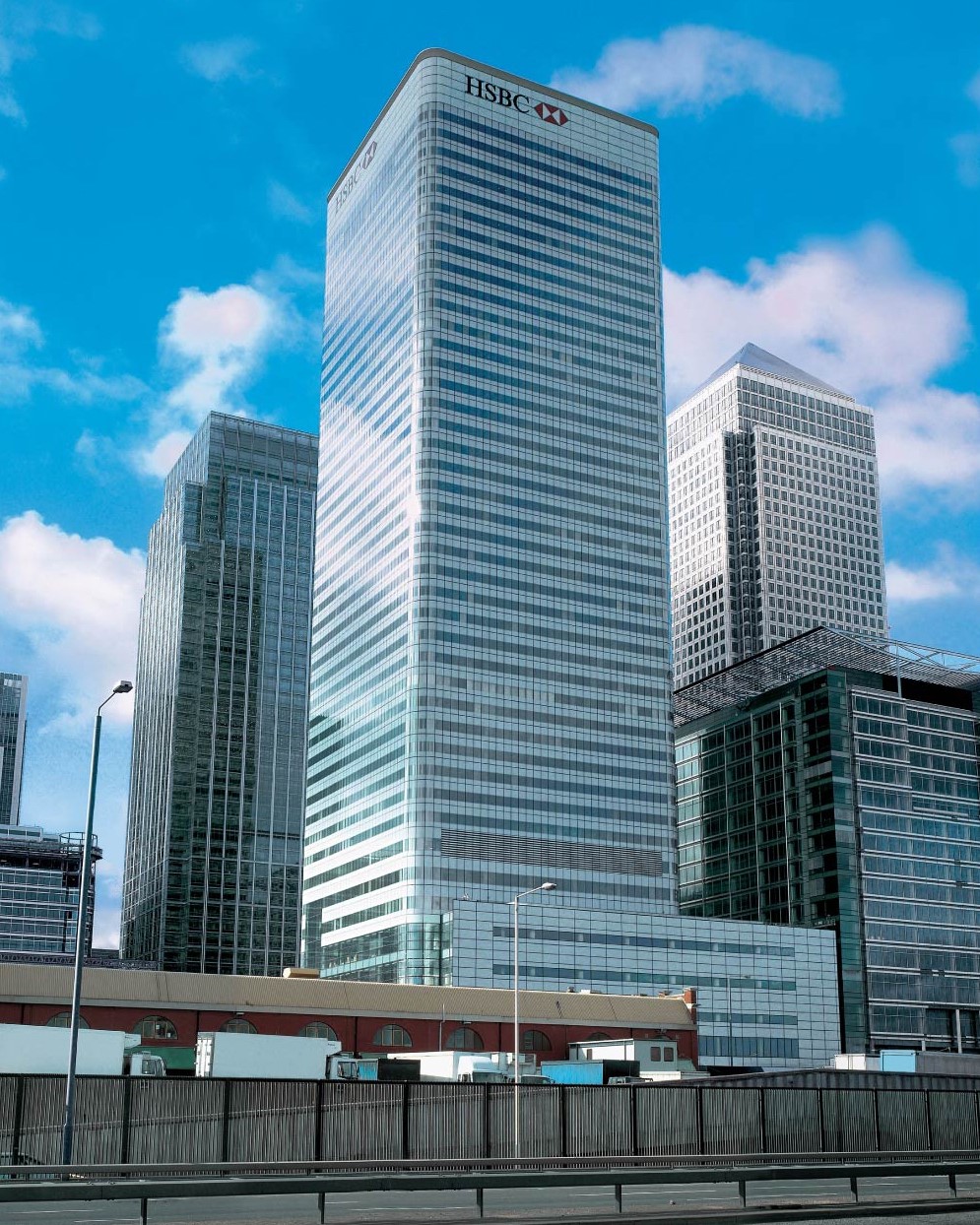 以银行总部看全球GDP前十强——中美摩天楼引领，德意高度均超200