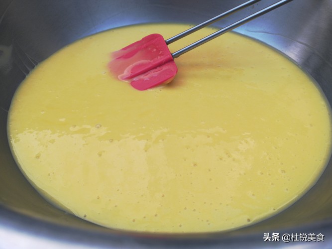 戚风蛋糕蛋黄糊有颗粒会怎么样,戚风蛋糕蛋黄比蛋白多