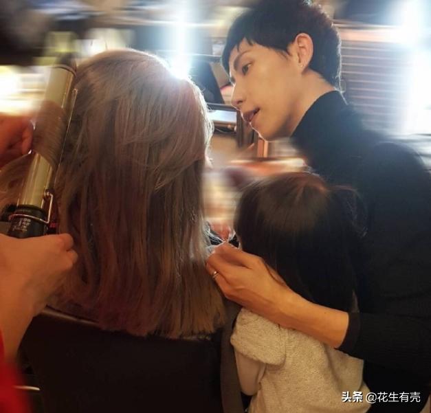 从周杰伦“小娇妻”到耀眼女神，27岁昆凌，才不是简单的灰姑娘