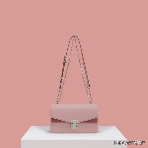 春夏十款必买轻奢包包,轻奢小众品牌包包推荐