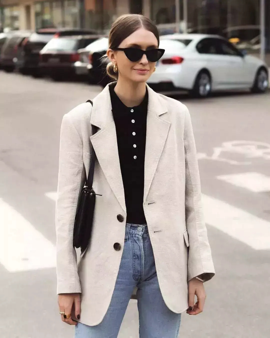 央视刘芳菲身材,央视美女刘芳菲照片图文