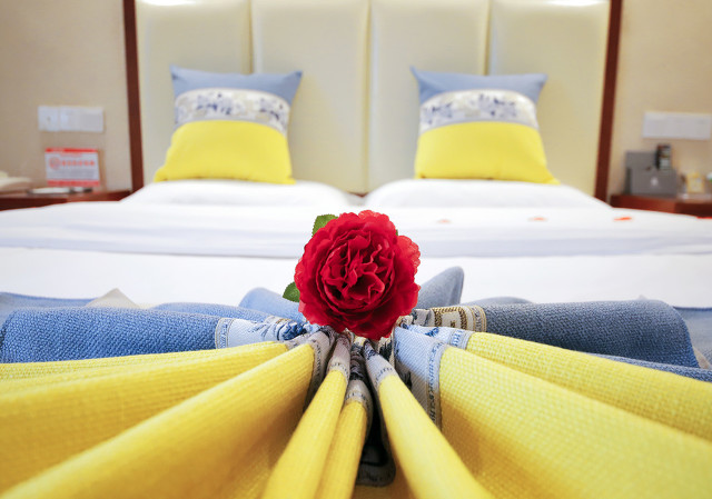 以案说法异性在宾馆遇警察检查,以案释法婚恋纠纷