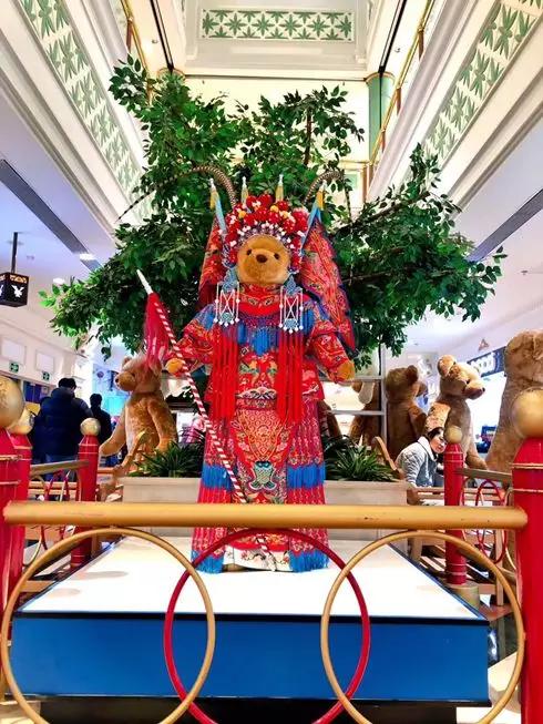 为了让你过好圣诞,他们把全世界搬进了购物中心