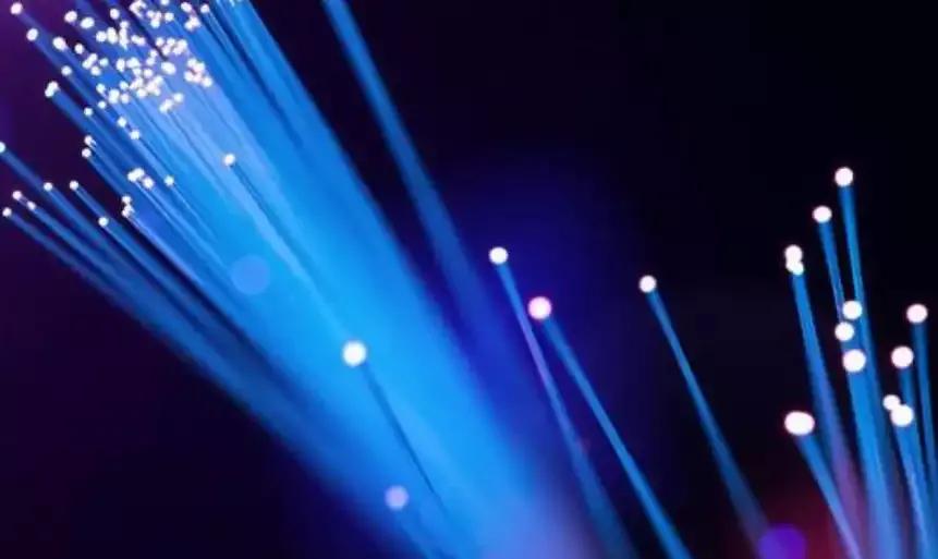 用光纤宽带和wifi上网的区别,网络用光纤还是网线