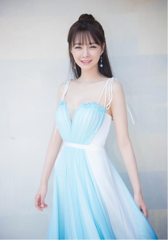 沈梦辰吊带裙高清图片,沈梦辰吊带裙搭配图片