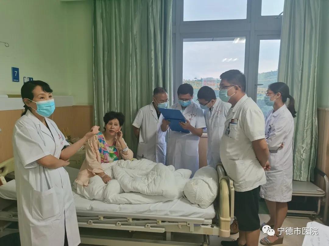 王雯消化内科,福州总院消化内科王雯主任