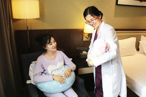 粘人的宝宝特别粘,最近特别粘人的宝宝