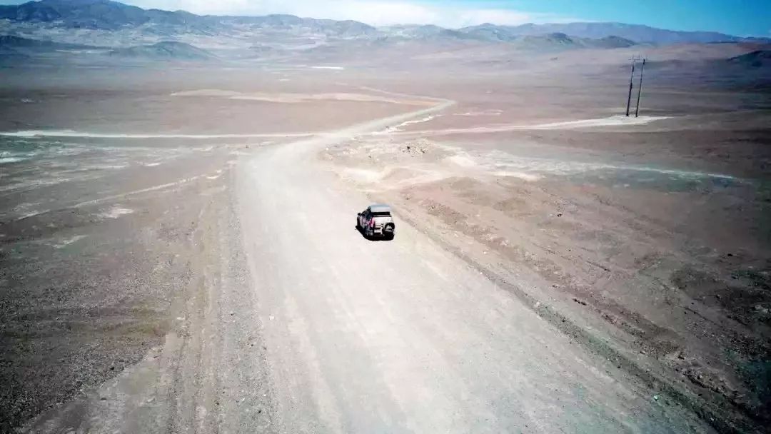 他一人一车环游五大洲，遭连环抢劫，却看见最美的风景