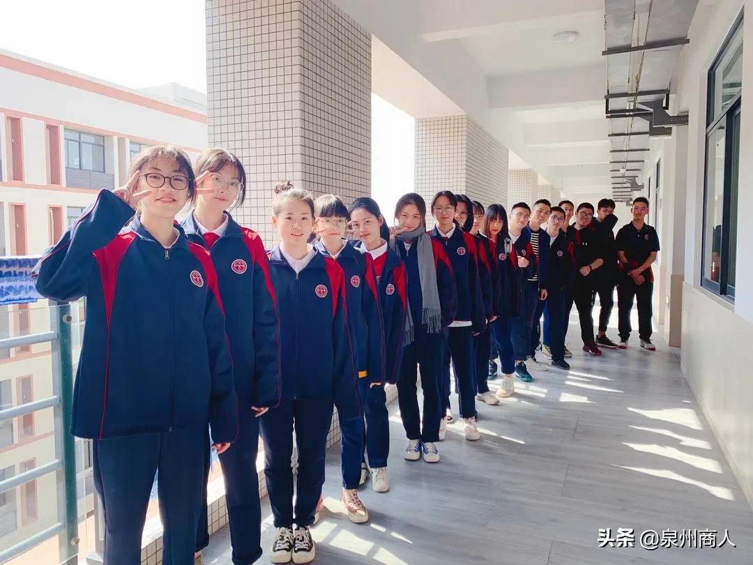 考上清华大学奖励50万,考上北大清华奖励50万是哪所学校