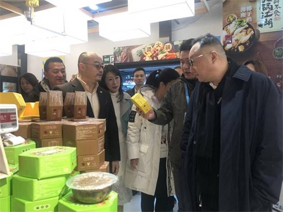 未按规定履行增持承诺上交所公开谴责三胞集团及实控人袁亚非