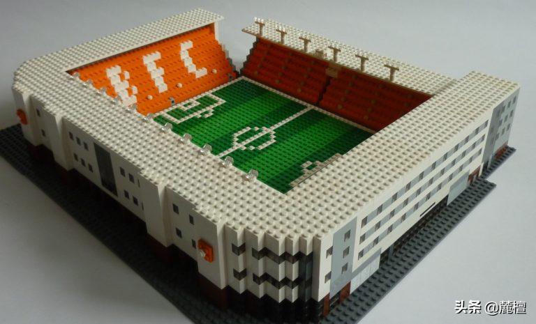 用乐高还原足球世界杯,足球比赛乐高搭建