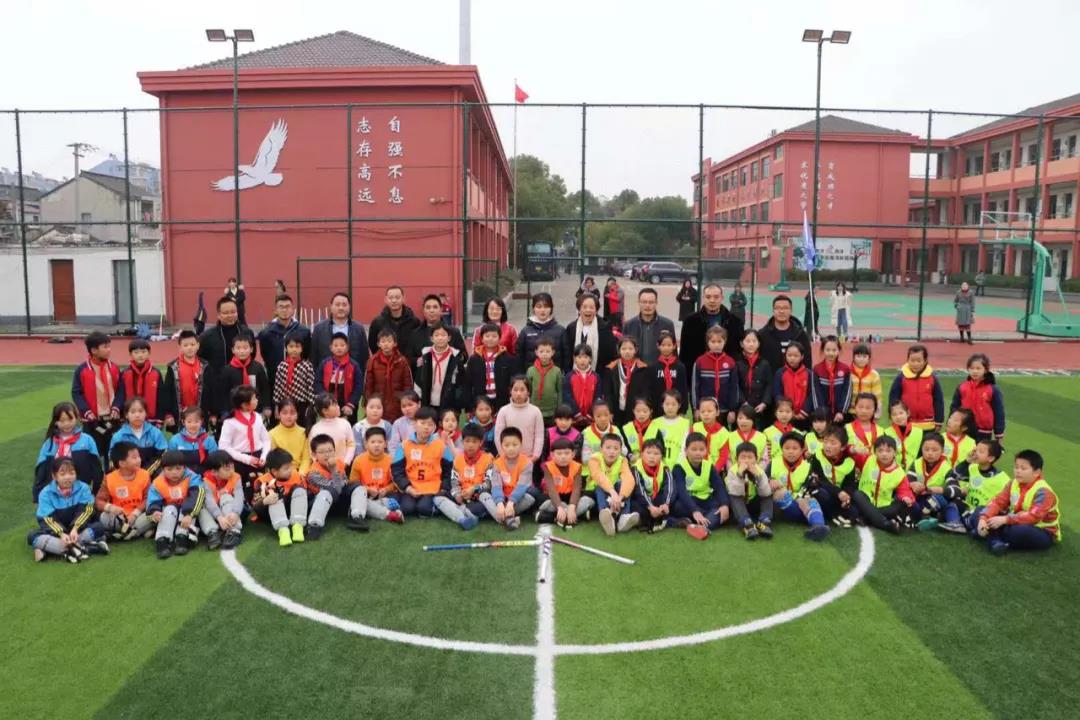 新闻周刊丨体育课数学老师教?当体育成为新“课时”以体育人如何破题?