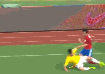 来开心一下,国足的十大搞笑瞬间