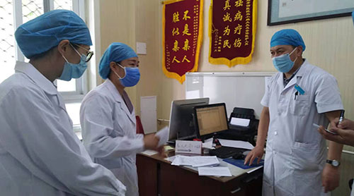 卫健委来医院督查院感防控工作,市卫生健康委党政负责人带队调研