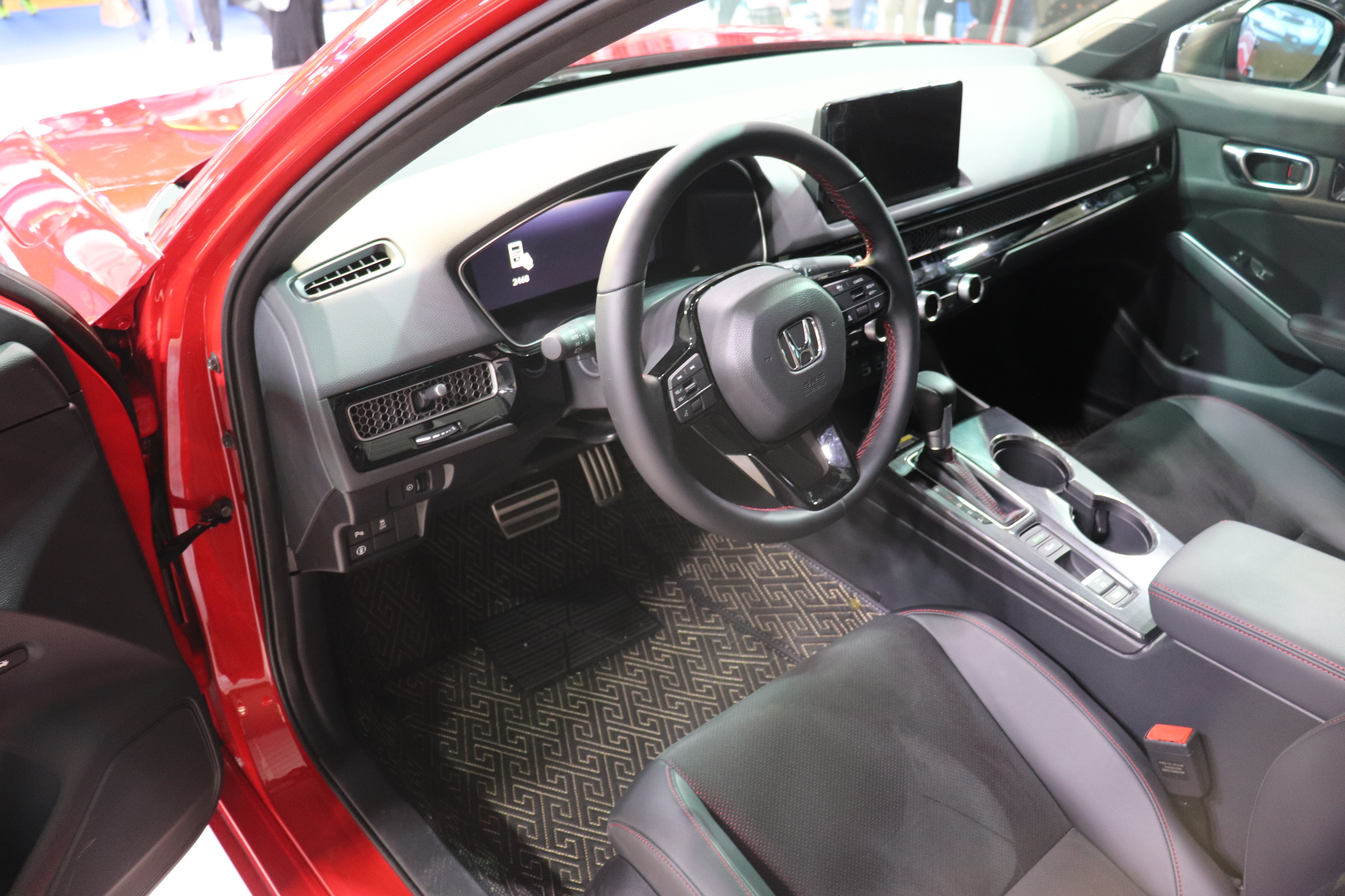 究竟是无懈可击，还是徒有虚名？体验新款本田思域有感