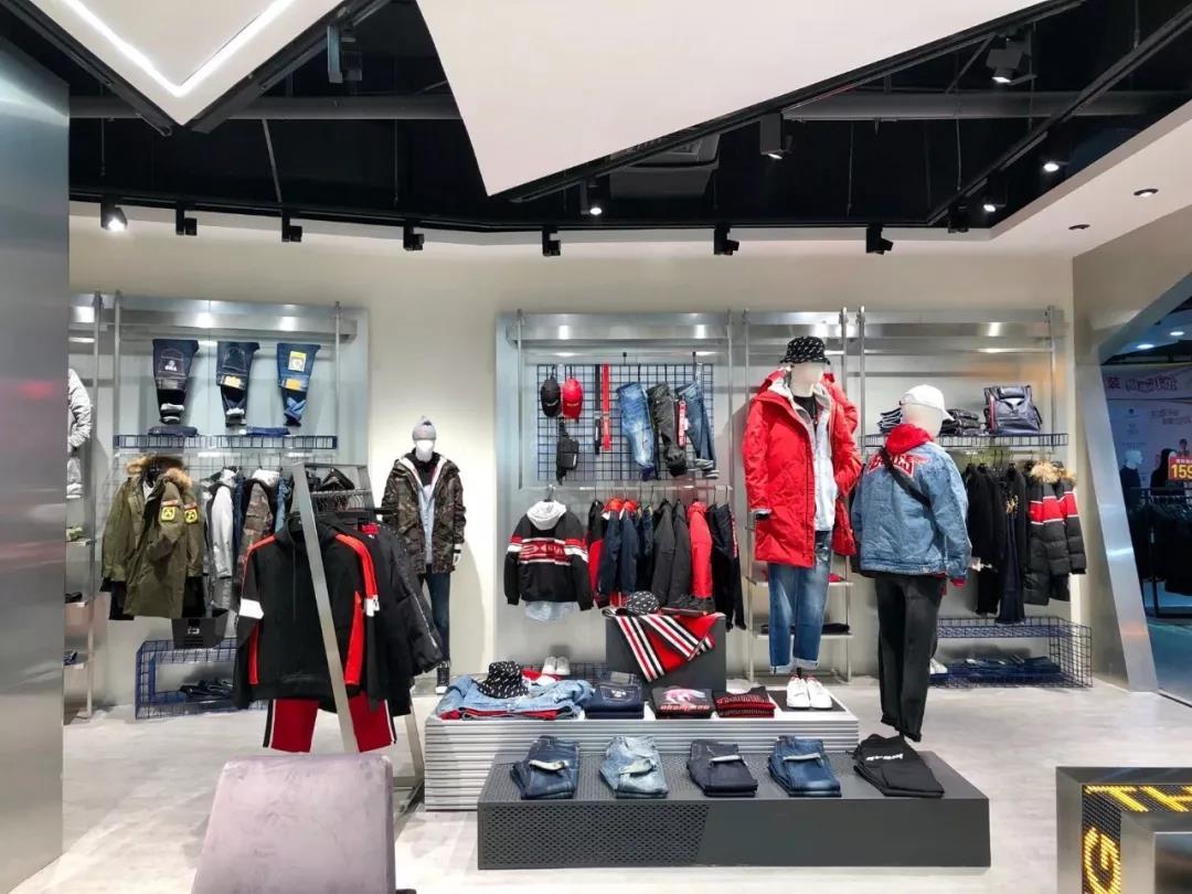 卡宾中国风男装,卡宾男装店铺装修风格