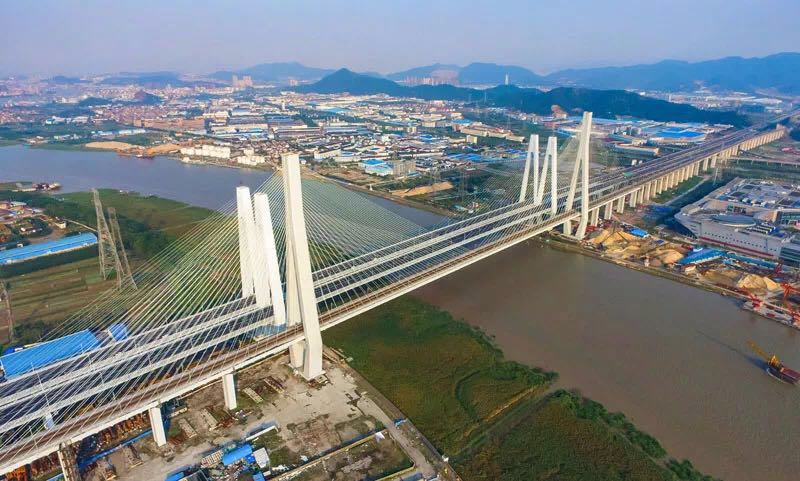 中铁的骨干成员，标杆企业—中铁四局集团