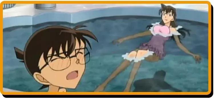 小兰帮柯南搓背是哪一集,小兰背柯南