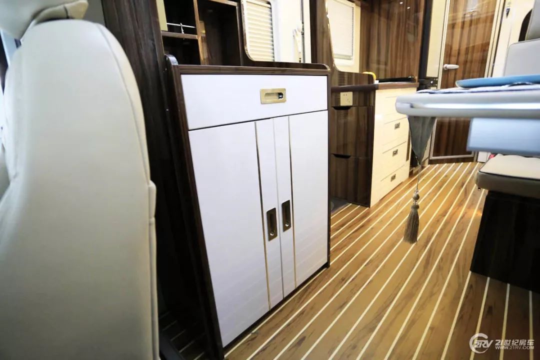 不超过50万的越野房车,不到40万的豪华大型房车