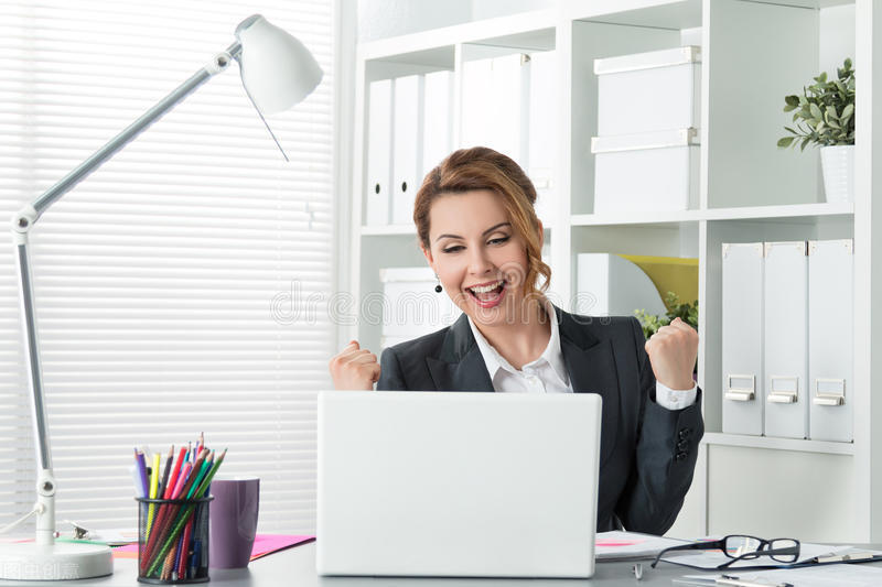 觉得自己的声音不好听怎么办,觉得自己声音难听怎么哄