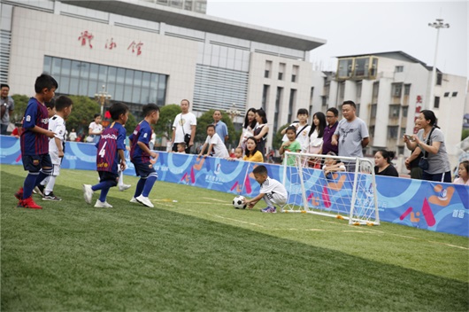 足球特色幼儿园有哪些活动,世界足球日活动幼儿园