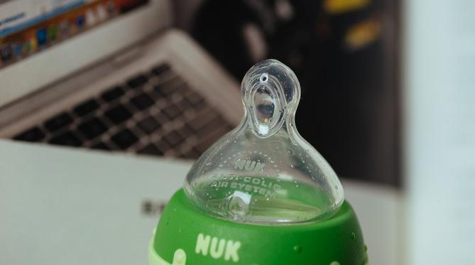 宝妈们看过来我的育儿记,奶瓶奶嘴的正确选择方法