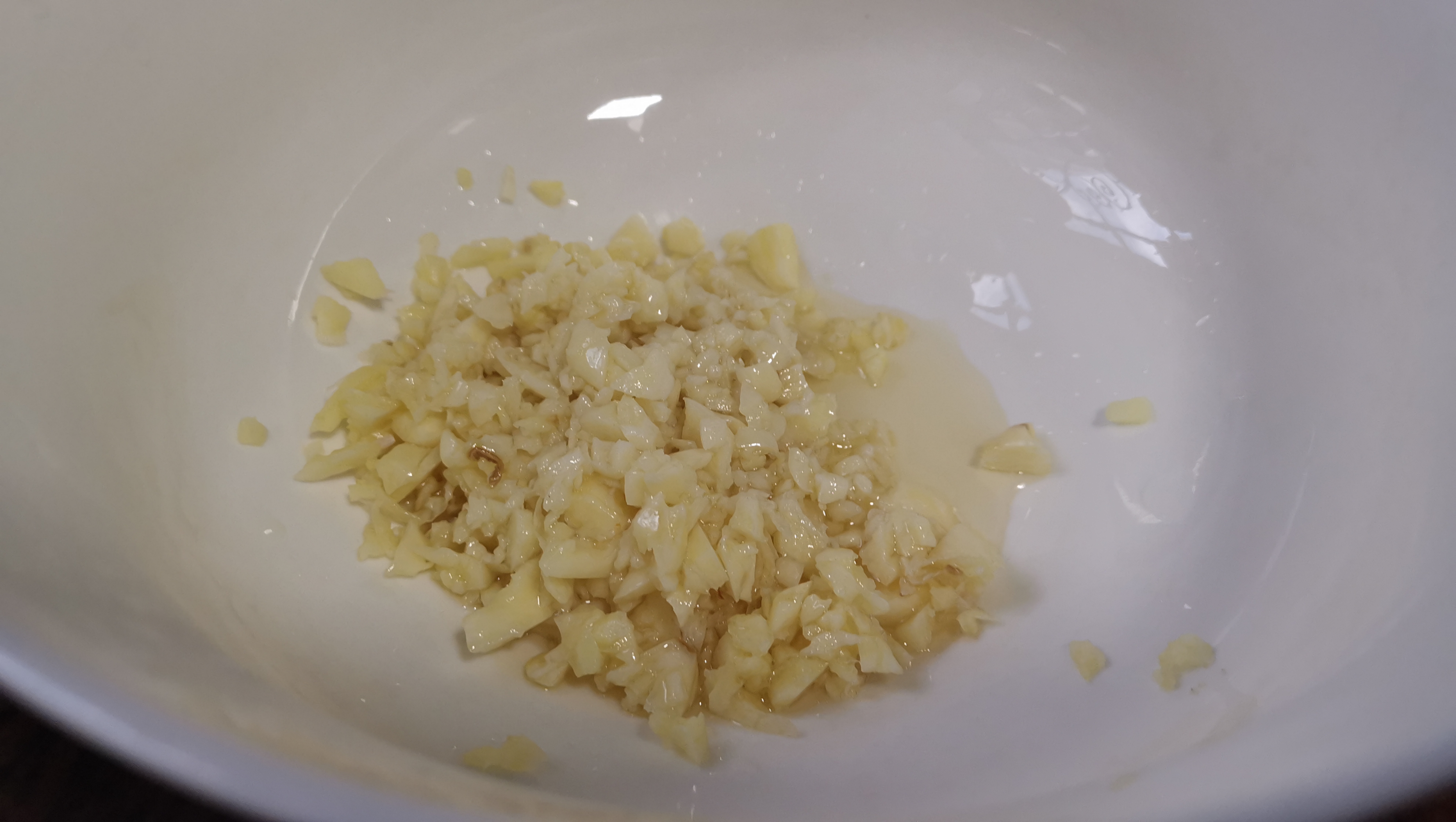 快速泡开黑木耳的正确做法,泡好的黑木耳怎么做没毒还新鲜