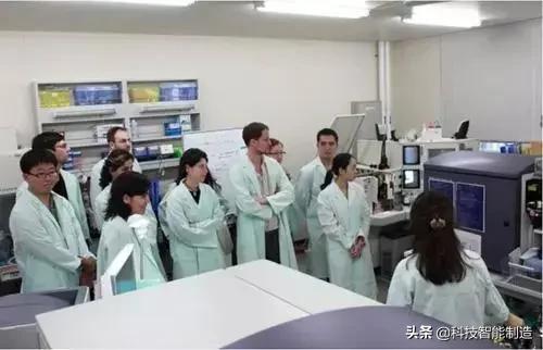 每秒振动1.5万次以下,一分钟震动10万次的牙刷