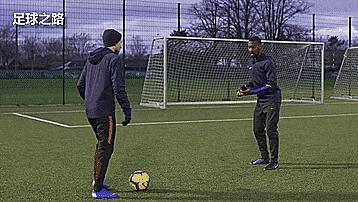 足球比赛中的防守原则有哪些,防守原则足球