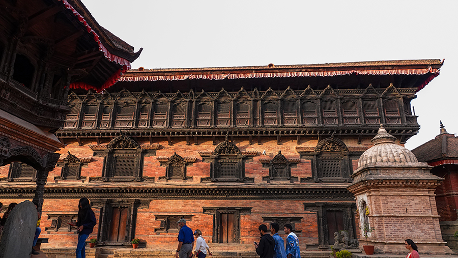 尼泊尔十堰,尼泊尔为什么这么穷