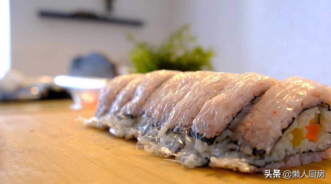 想吃寿司不用买，这是懒人寿司的做法，不用担心不会卷，好看好吃