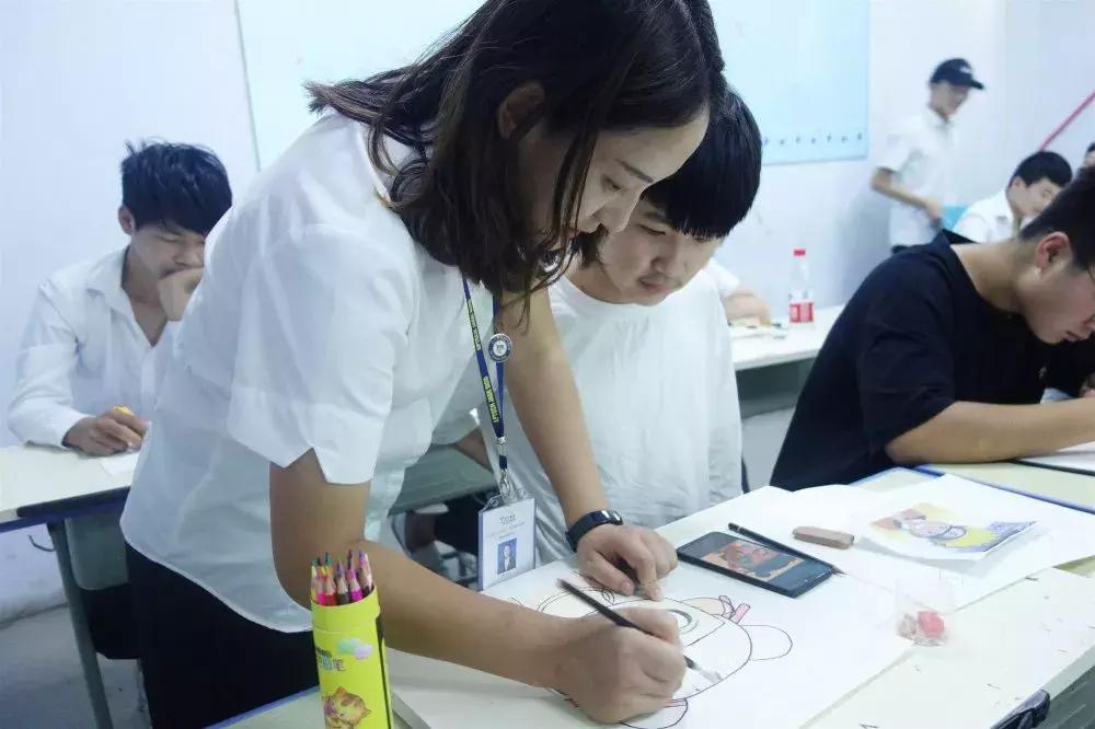 北大青鸟郑州翔天信鸽培训中心,郑州北大青鸟翔天信鸽哪个好