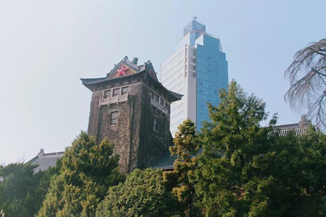 每一座城市都有一个鼓楼,每一个古城都会有鼓楼