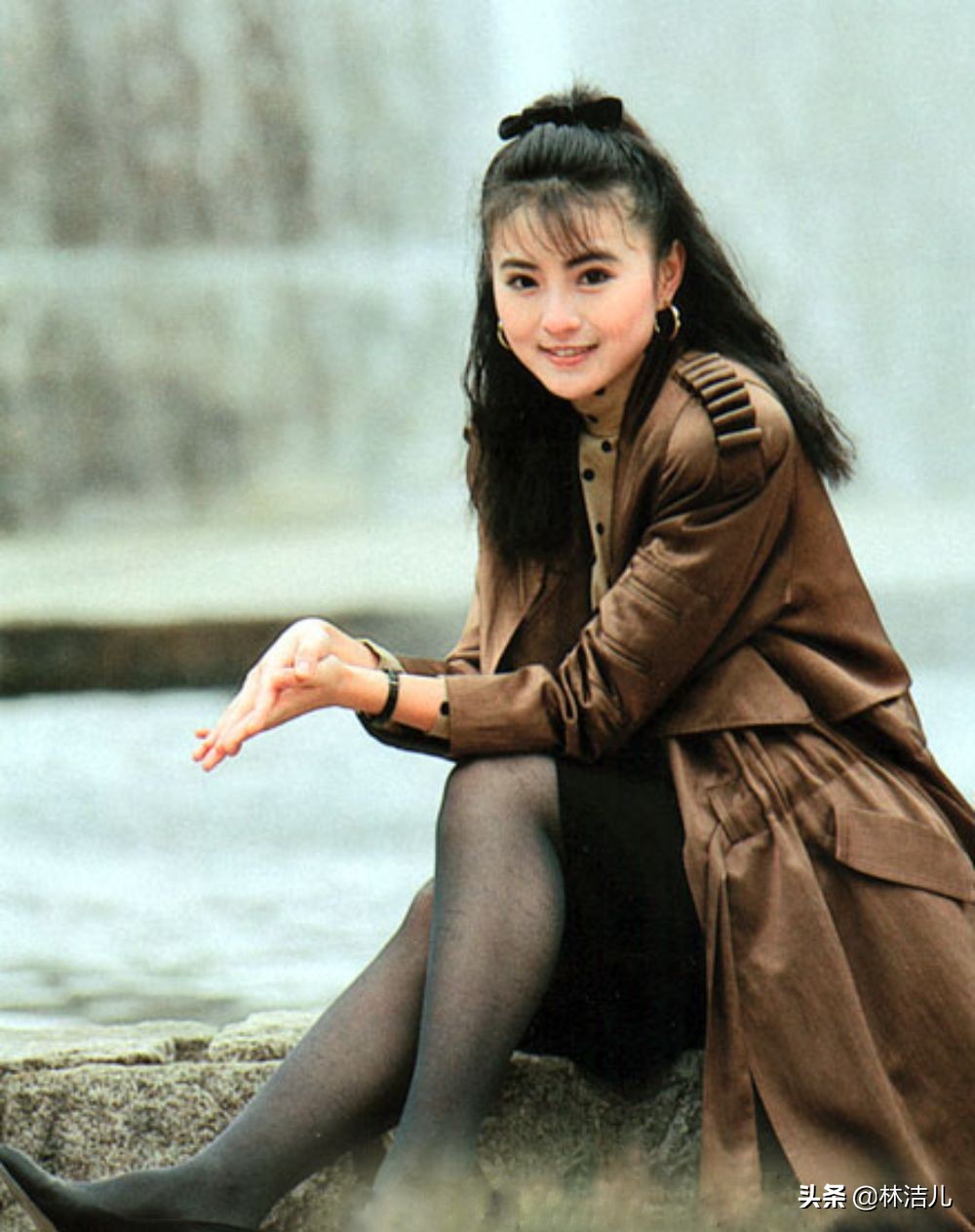 昔日霸王花李赛凤享受现在生活,还记得最美港姐李嘉欣吗