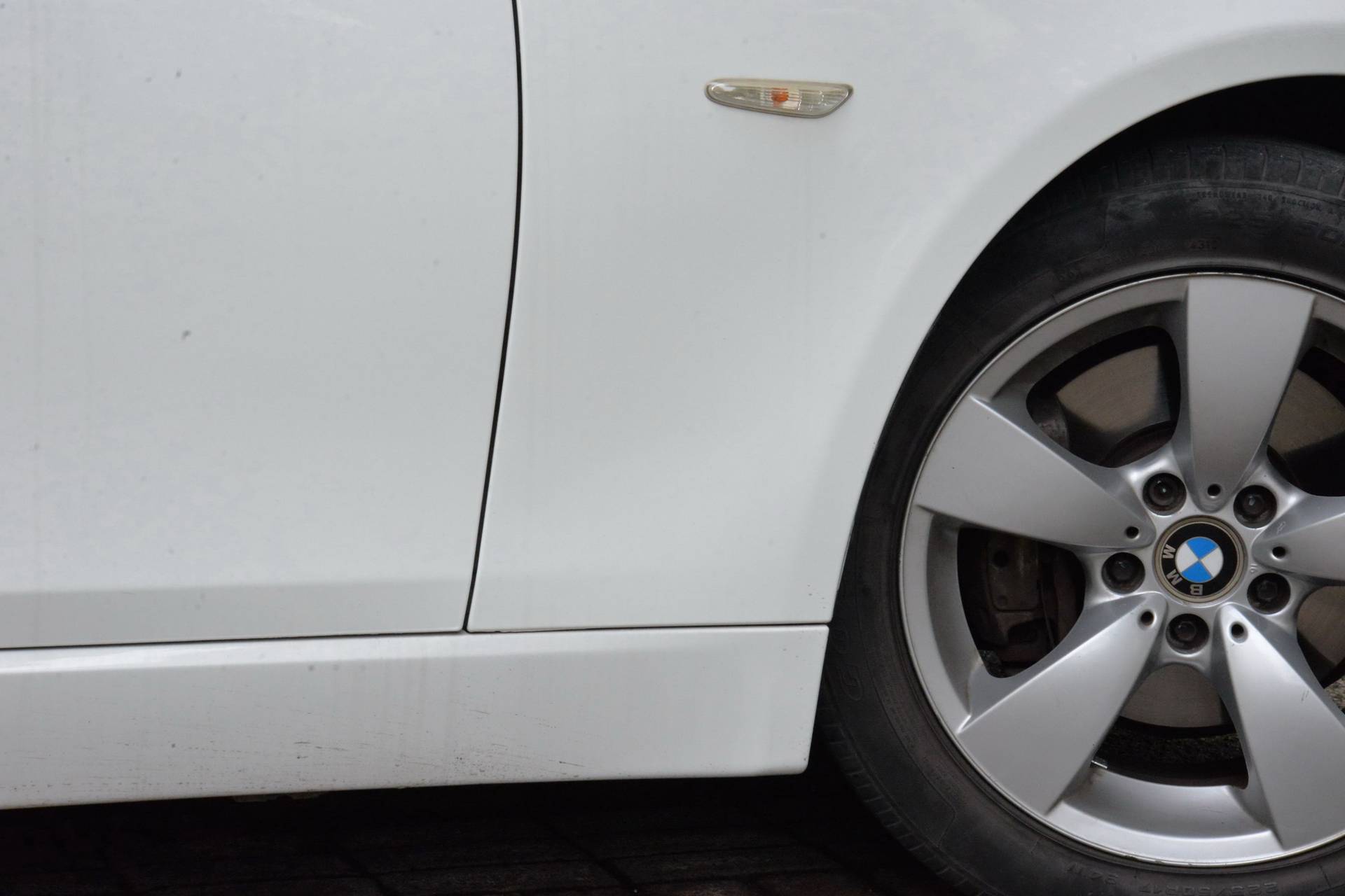 11万出头宝马5系，有电视带冰箱，顺丰小哥难自拔「路试笔记」