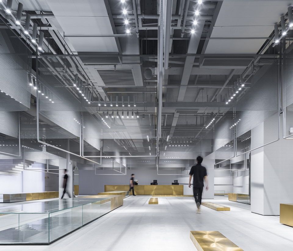 ur华师旗舰店,ur莘庄旗舰店