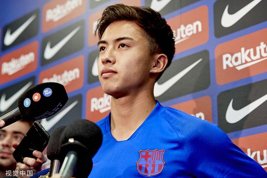 日本踢足球的香川,日本足球运动员香川