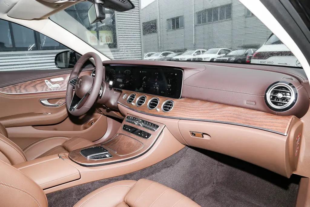 奔驰E级到底有多火？月销超过2万辆，足以说明一切