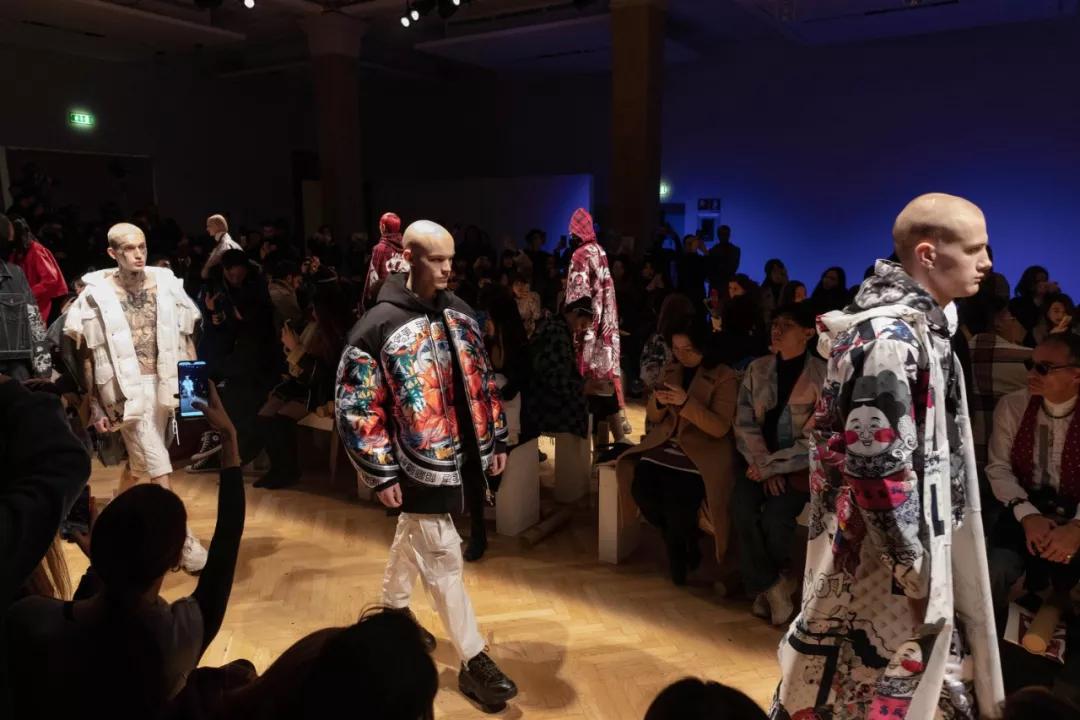 时尚潮牌马克华菲清仓,马克华菲多元艺术潮牌